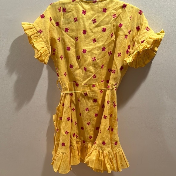 Mochi art of embroidery Yellow Floral Wrap dress 💯 Linen Large - Picture 5 of 7